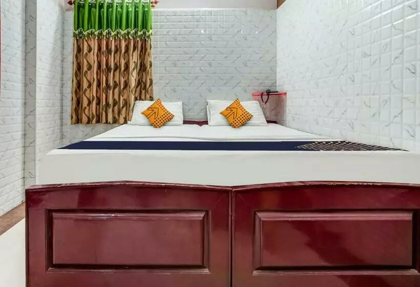 Hotelli Spot On Madhavi Residency & Lodge