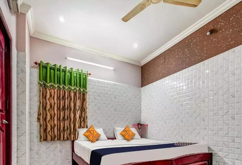 Hotelli Spot On Madhavi Residency & Lodge