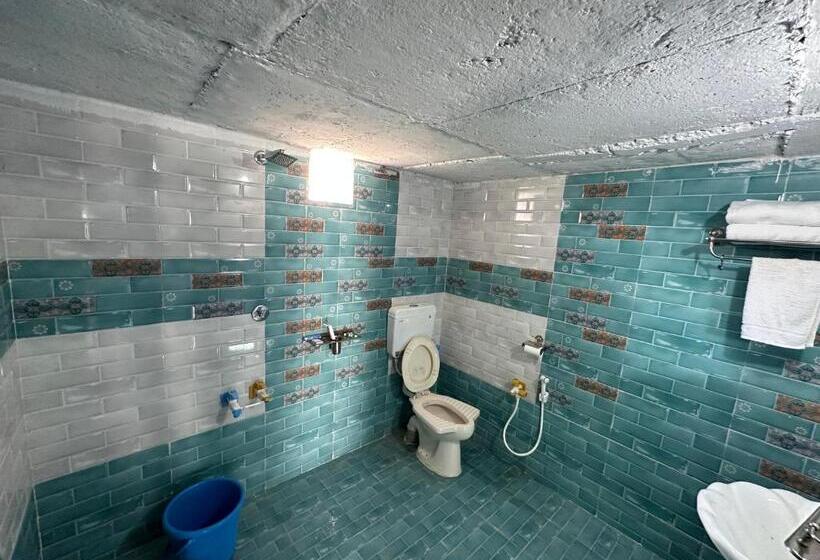 Modhera Sunrise Resort   Tents Bhungas Jungle Restaurants & Candlelight Dining