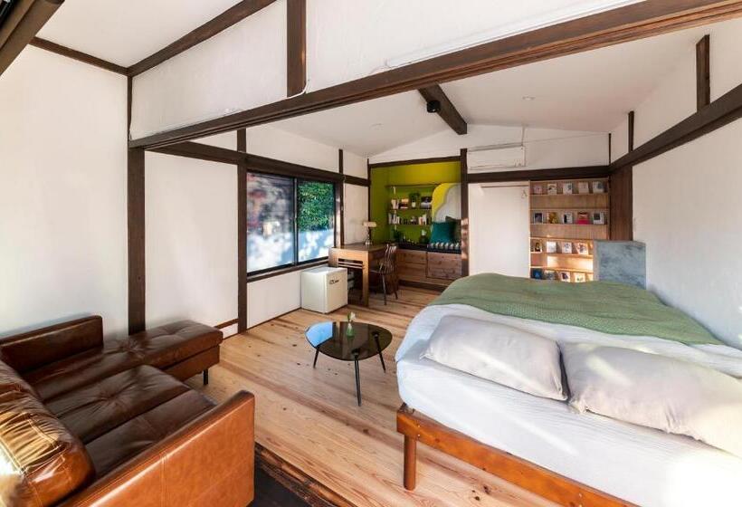 Pension 深々 Books&stay シンシンブックスアンドステイ