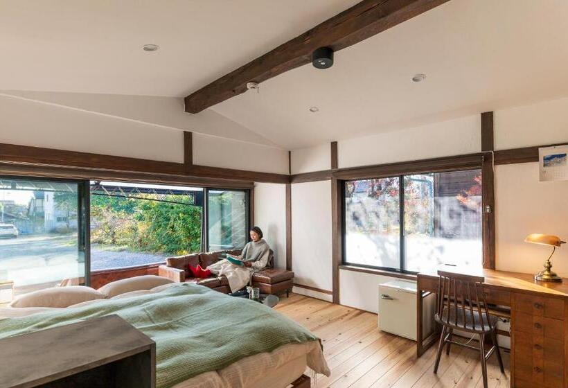 Pension 深々 Books&stay シンシンブックスアンドステイ