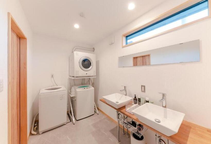 Pension 深々 Books&stay シンシンブックスアンドステイ