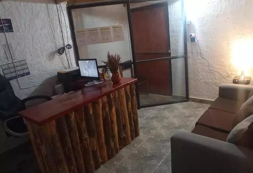 ペンション Pirca Hostal