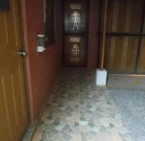 ペンション Pirca Hostal