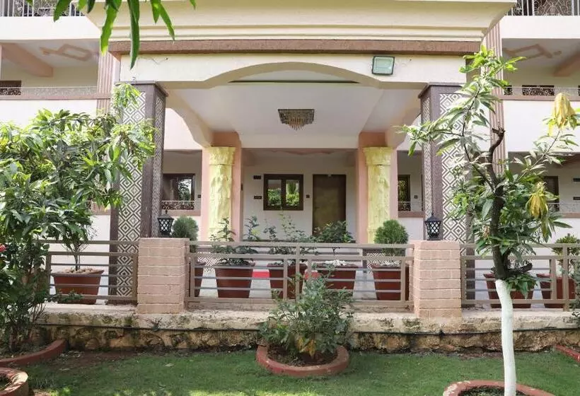 Raaj Resort
