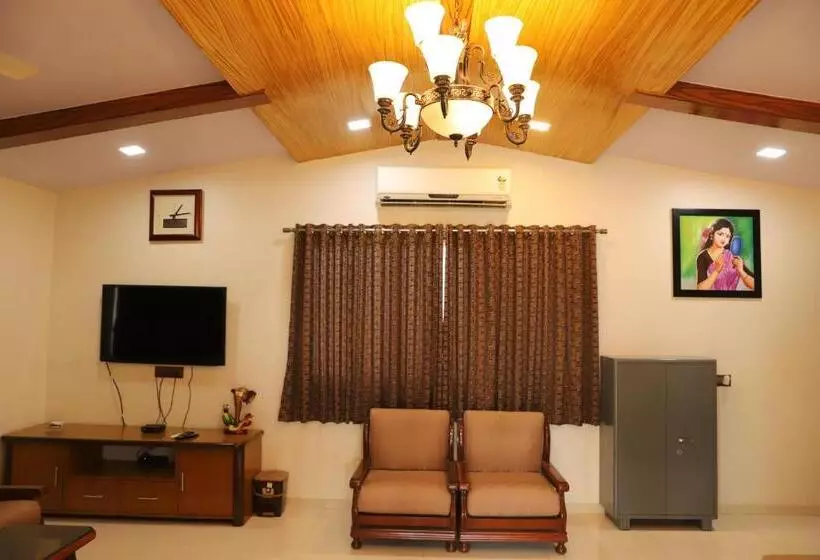Raaj Resort