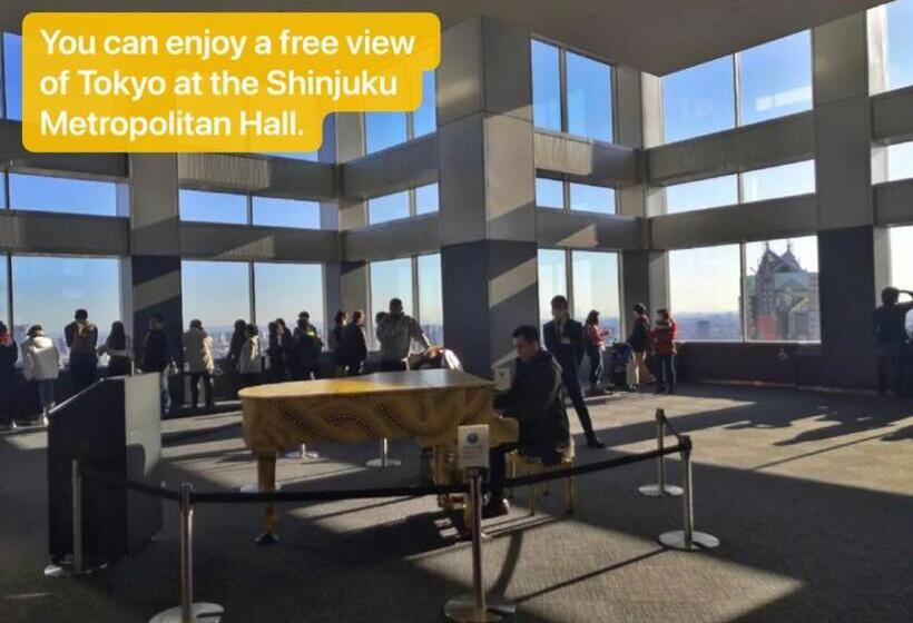 Season Guest House In Nishi Shinjuku 100 Square Meters, 4 Bedrooms, 2 Living Rooms