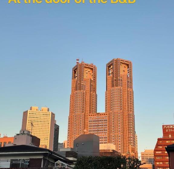 Season Guest House In Nishi Shinjuku 100 Square Meters, 4 Bedrooms, 2 Living Rooms