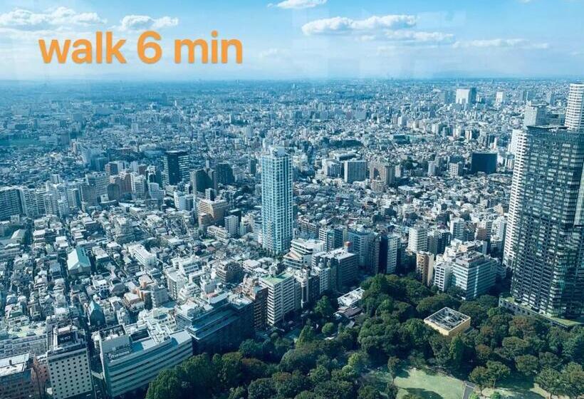 Season Guest House In Nishi Shinjuku 100 Square Meters, 4 Bedrooms, 2 Living Rooms