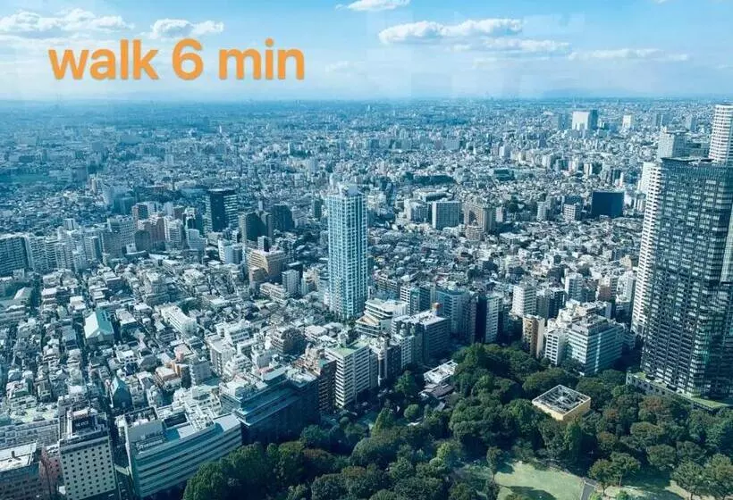 Season Guest House In Nishi Shinjuku 100 Square Meters, 4 Bedrooms, 2 Living Rooms