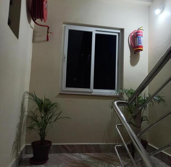 هتل Bhimas Residency