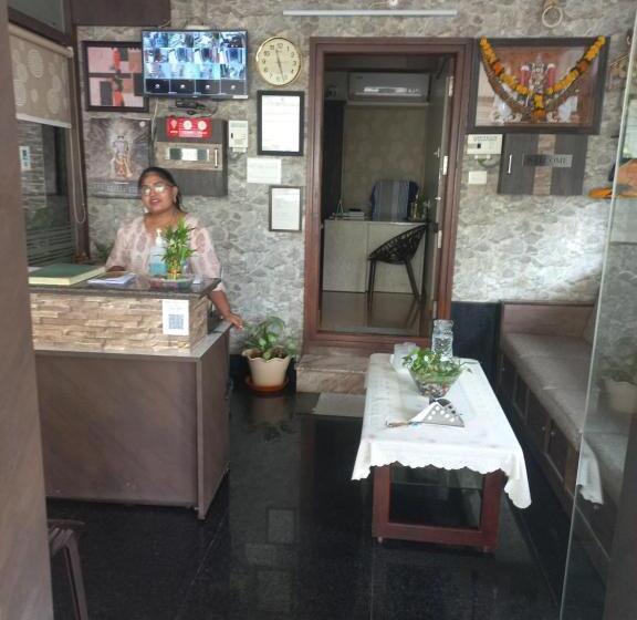 هتل Bhimas Residency