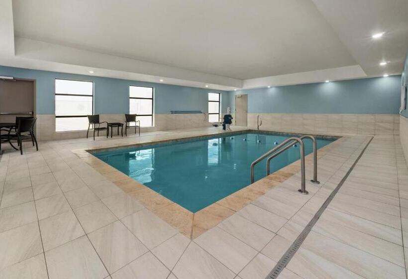 هتل Holiday Inn Express Hattiesburg West Univ Area