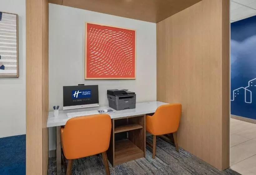 ホテル Holiday Inn Express Hattiesburg West Univ Area