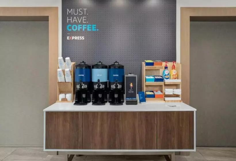 ホテル Holiday Inn Express Hattiesburg West Univ Area