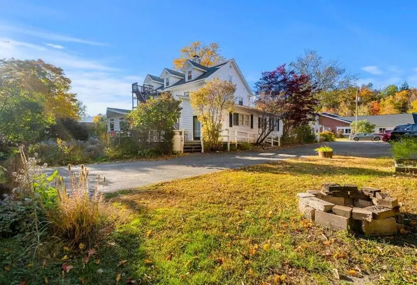 ホテル Launchpoint Lodge