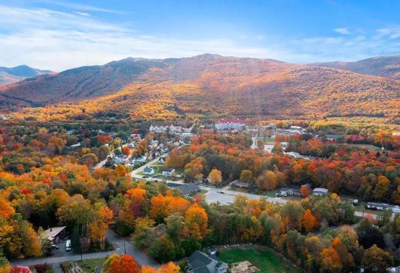 ホテル Launchpoint Lodge