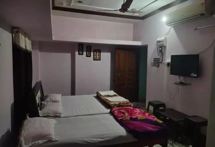 ホテル Vrundavan Resort, Narmada