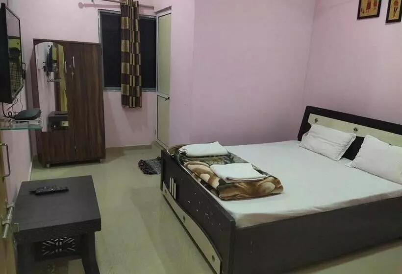ホテル Vrundavan Resort, Narmada
