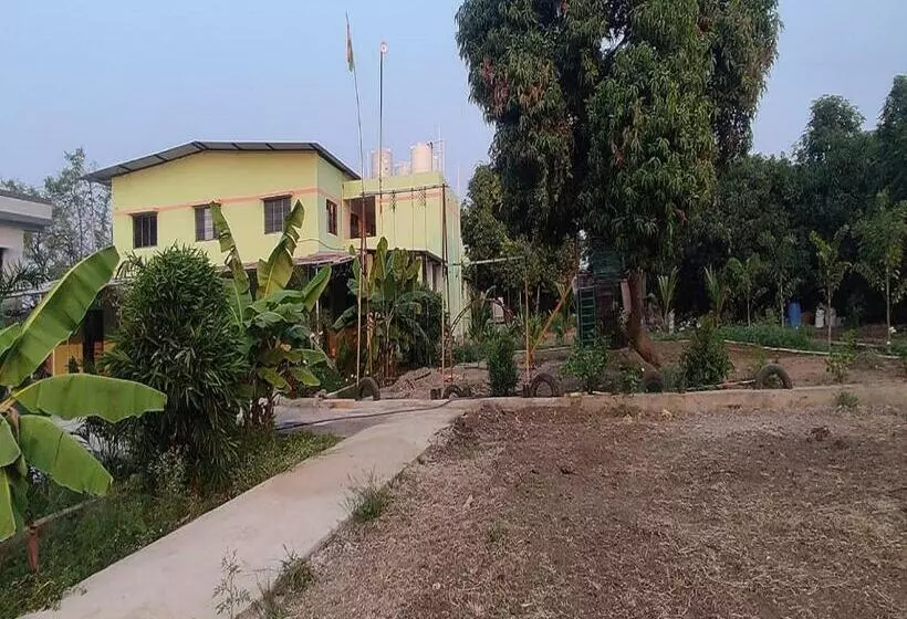 ホテル Vrundavan Resort, Narmada