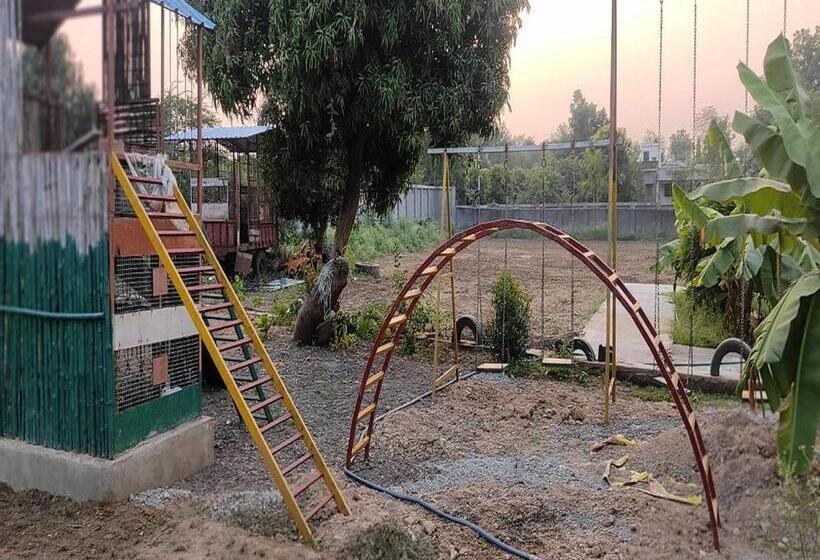 Hotel Vrundavan Resort, Narmada