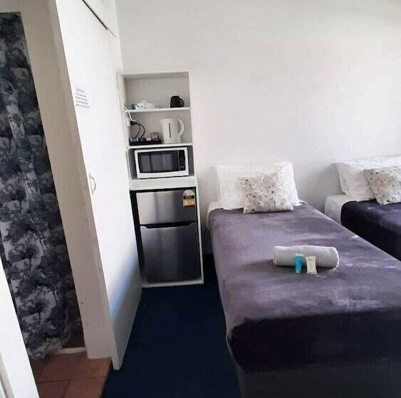 فندق على الطريق Sunset Motor Inn