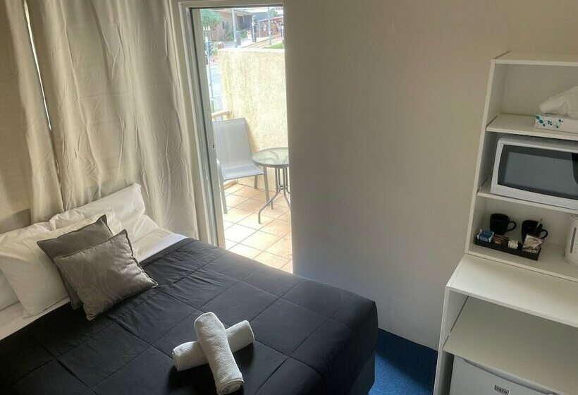 فندق على الطريق Sunset Motor Inn