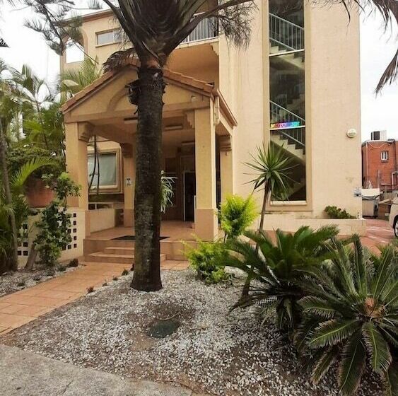 فندق على الطريق Sunset Motor Inn