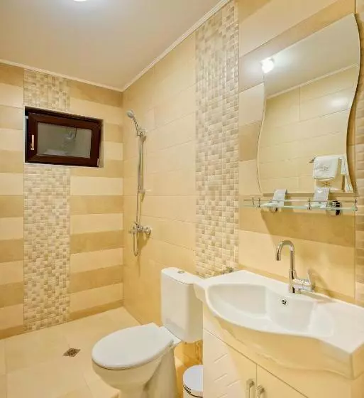 Majatalo комплекс колонада