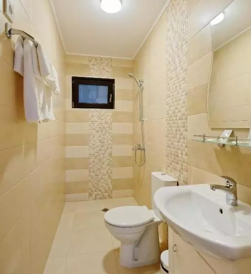 Majatalo комплекс колонада