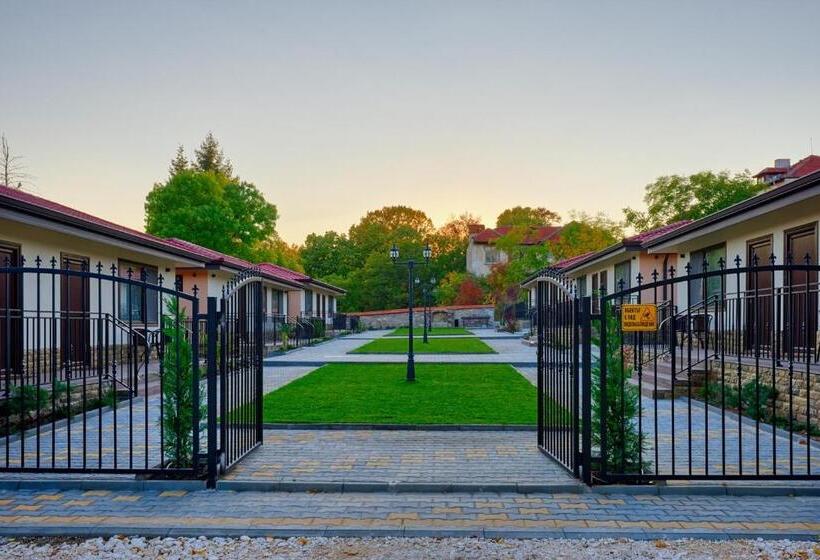 بنسيون комплекс колонада