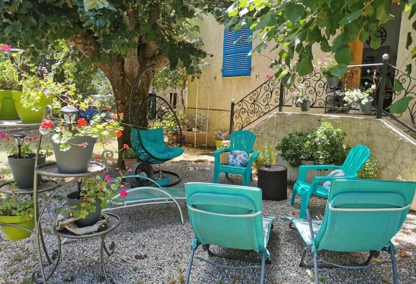 بنسيون Casa Maria