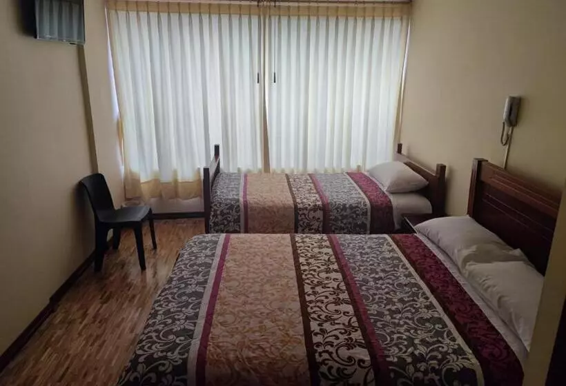 ペンション Hostal El Confort Quito Norte