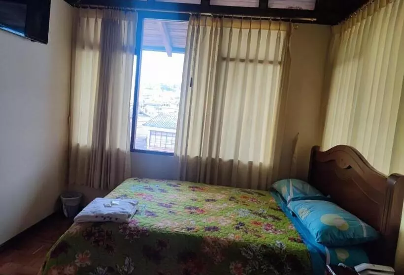 ペンション Hostal El Confort Quito Norte