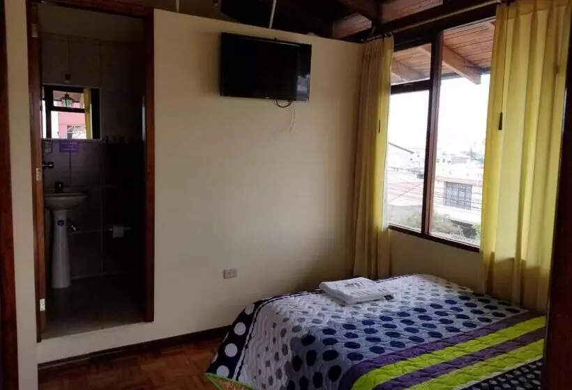 ペンション Hostal El Confort Quito Norte