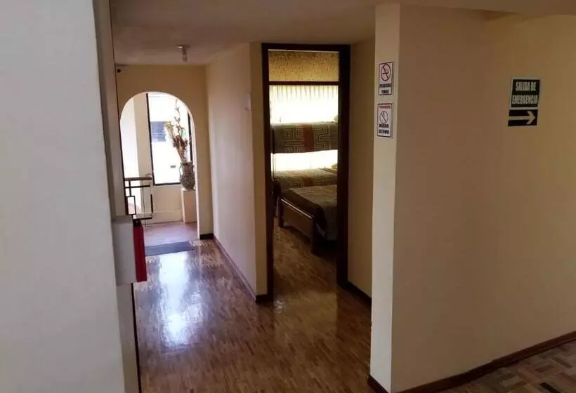 ペンション Hostal El Confort Quito Norte