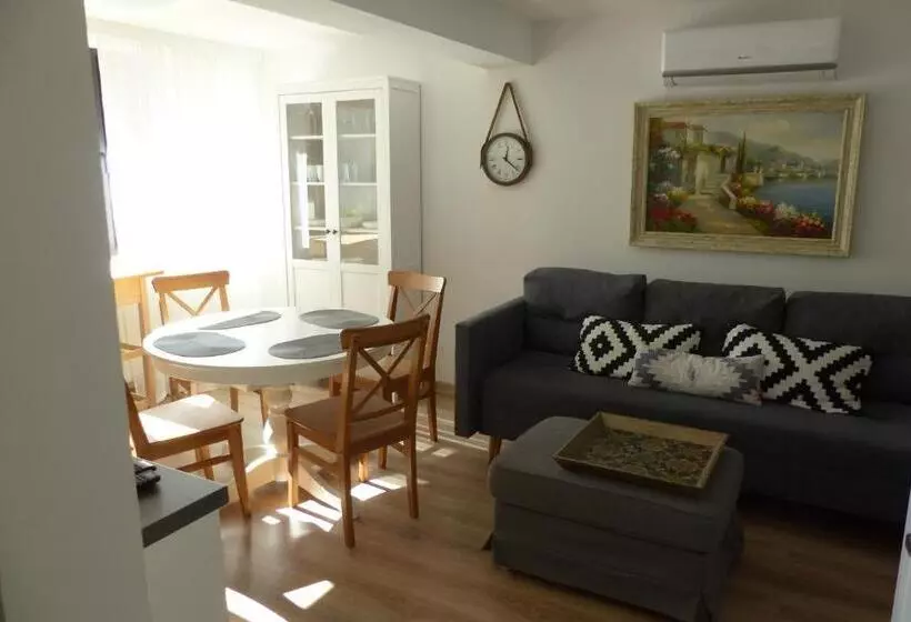 ペンション Villa Pinia