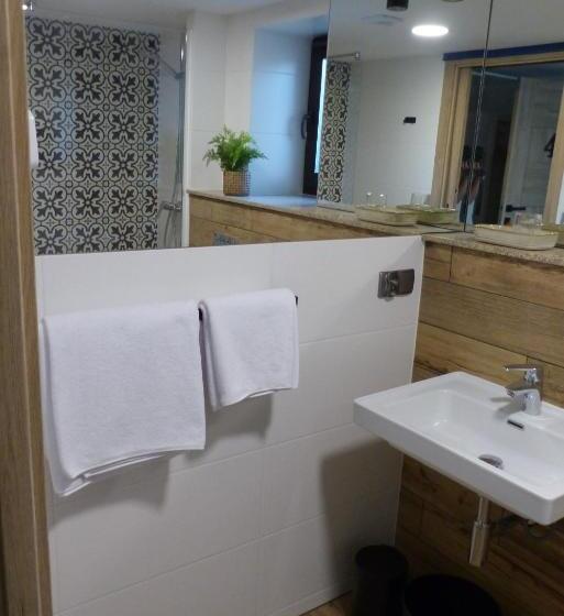 بنسيون Villa Pinia