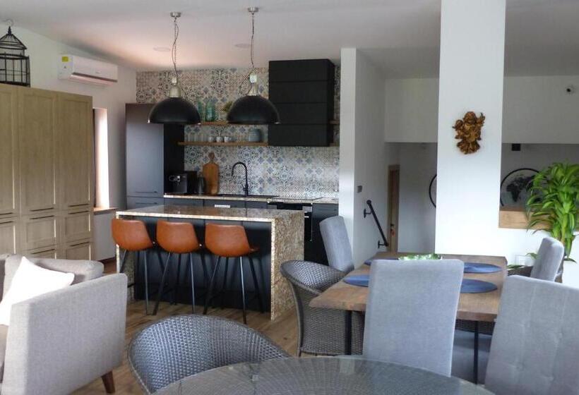 بنسيون Villa Pinia