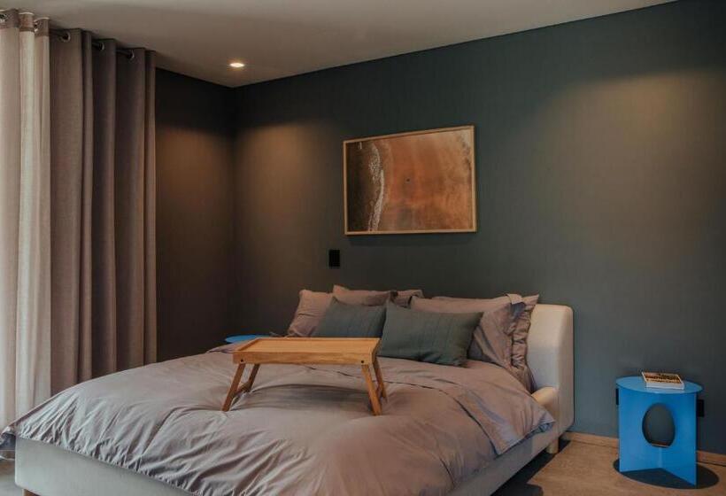 Wake   Branded Residences