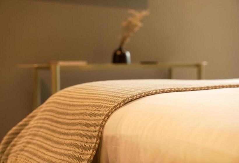 Wake   Branded Residences