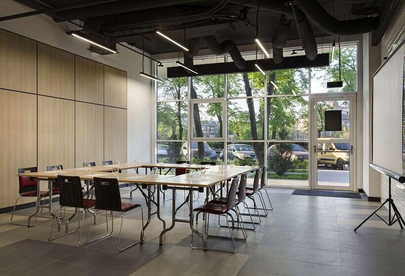 هتل Adagio Kyiv Beresteiska