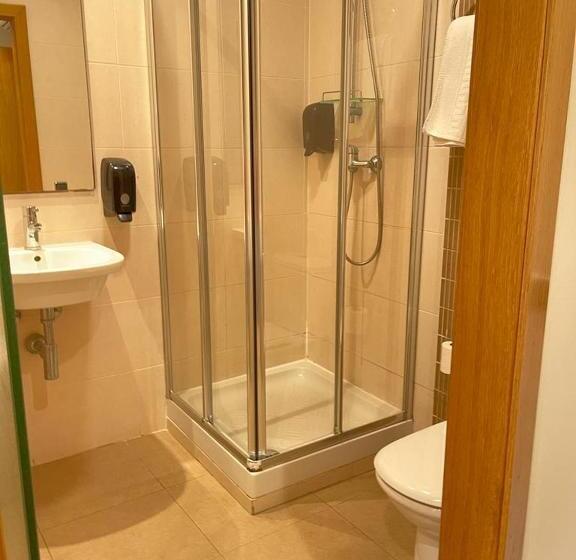 בית מלון כפרי Bruc