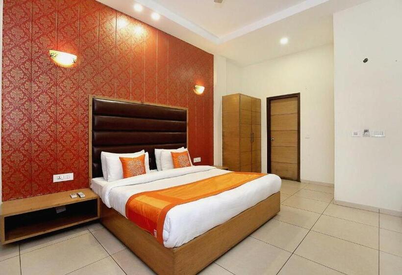 هتل Super Collection O Citi Inn Zirakpur