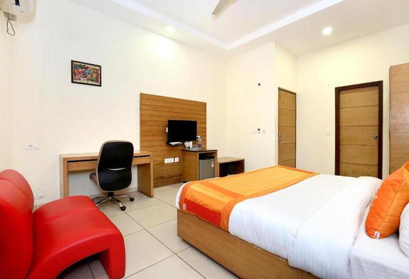 هتل Super Collection O Citi Inn Zirakpur