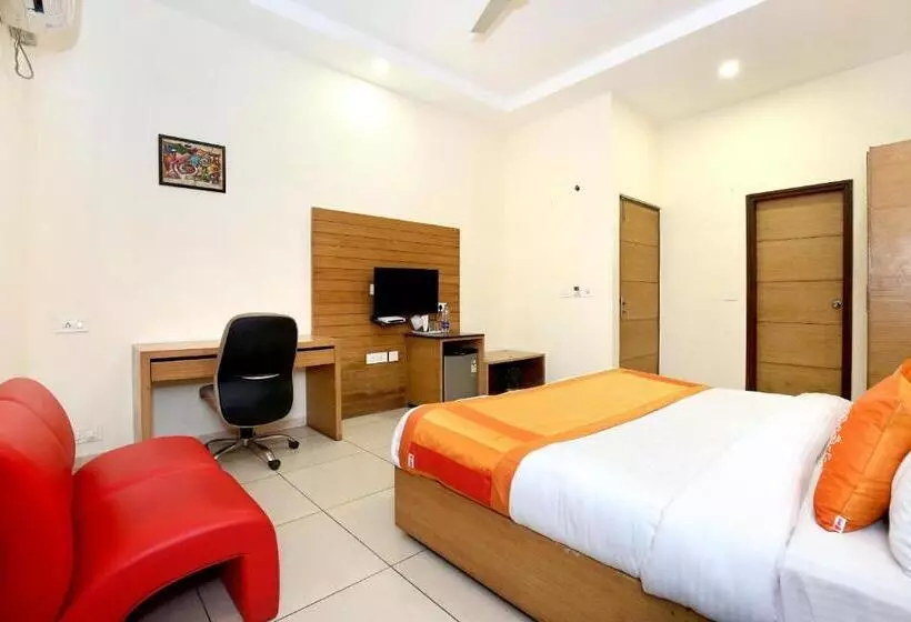 هتل Super Collection O Citi Inn Zirakpur