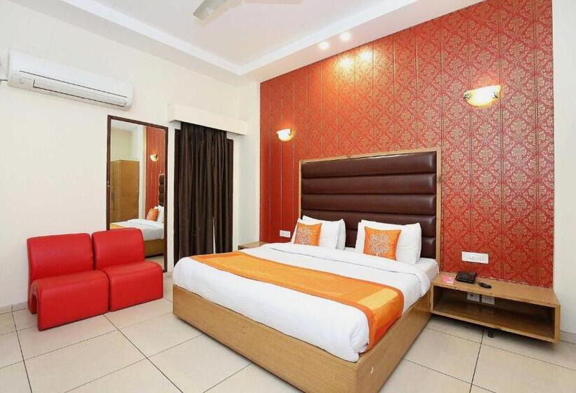هتل Super Collection O Citi Inn Zirakpur
