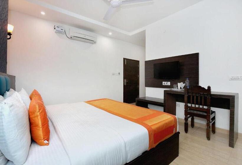 هتل Super Collection O Citi Inn Zirakpur