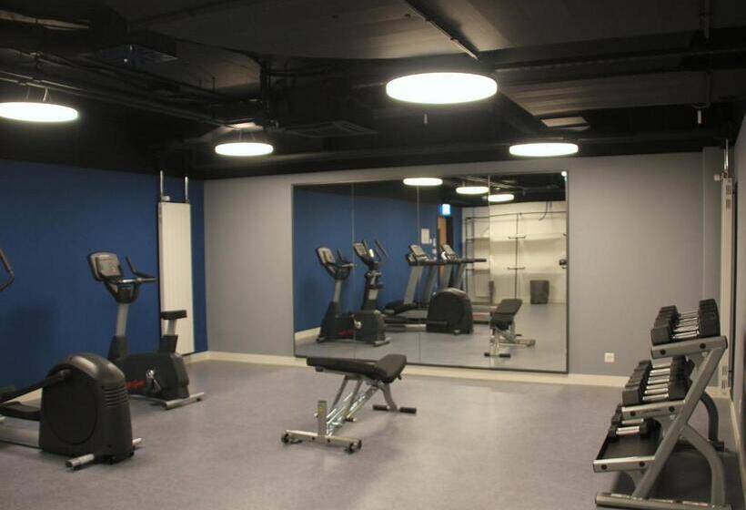 בית מלון כפרי Holiday Inn Express & Suites   Basel   Allschwil, An Ihg