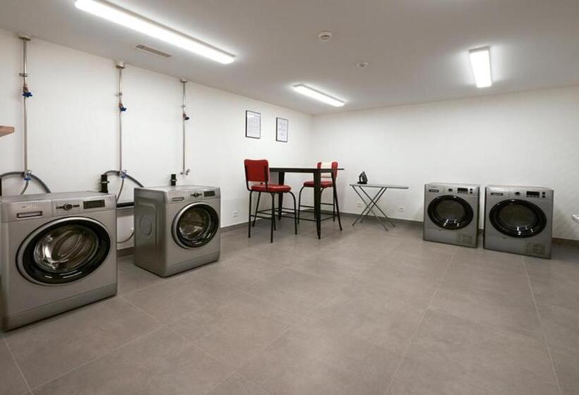 בית מלון כפרי Holiday Inn Express & Suites   Basel   Allschwil, An Ihg